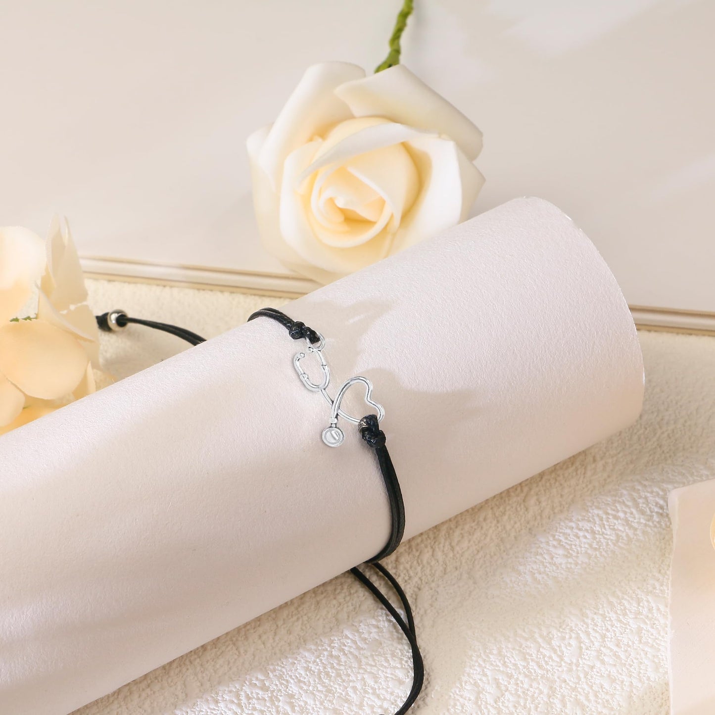 SmileBelle Nurse Bracelets as nurses Gifts for Women, Nurses Practitioner Gifts as nurse Christmas gifts, Funny School Nursez Gift as Nursing Gift for New Nursez